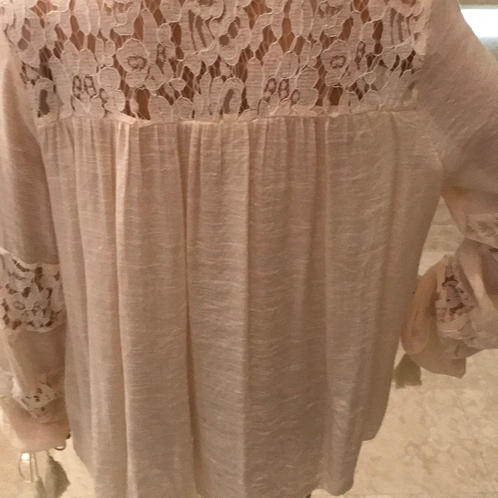 ELAN - Picture 3 of 3
